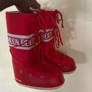 Moon Boots
